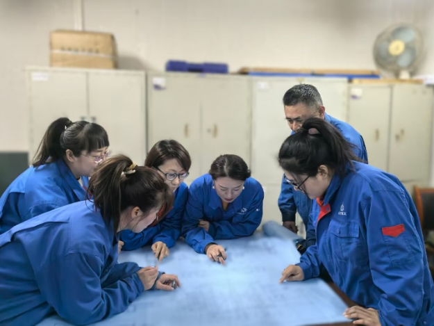“全速运转，车间生产进行时”严守质量关卡，助力生产热潮